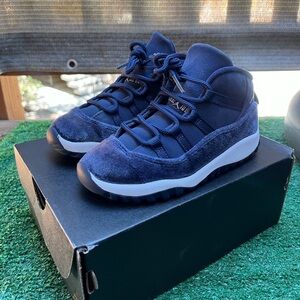 Jordan 11 retro midnight